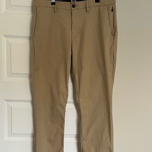 ON Ultimate Slim Tech Pants